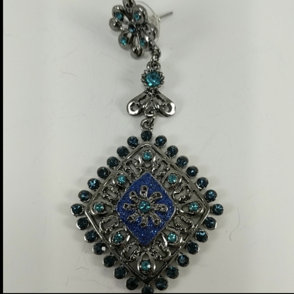 🇨🇦 Lot Of 3 Pairs Of Bold & Dramatic Earrings. - Picture 4 of 12